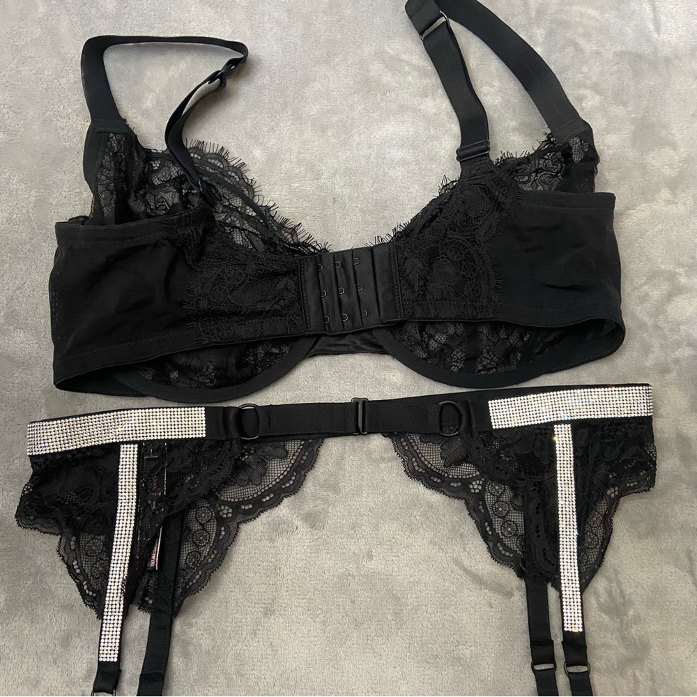 New! Victoria’s Secret Shine Strap Lace Demi Bra & Garter Belt Set 10375 - Picture 8 of 9